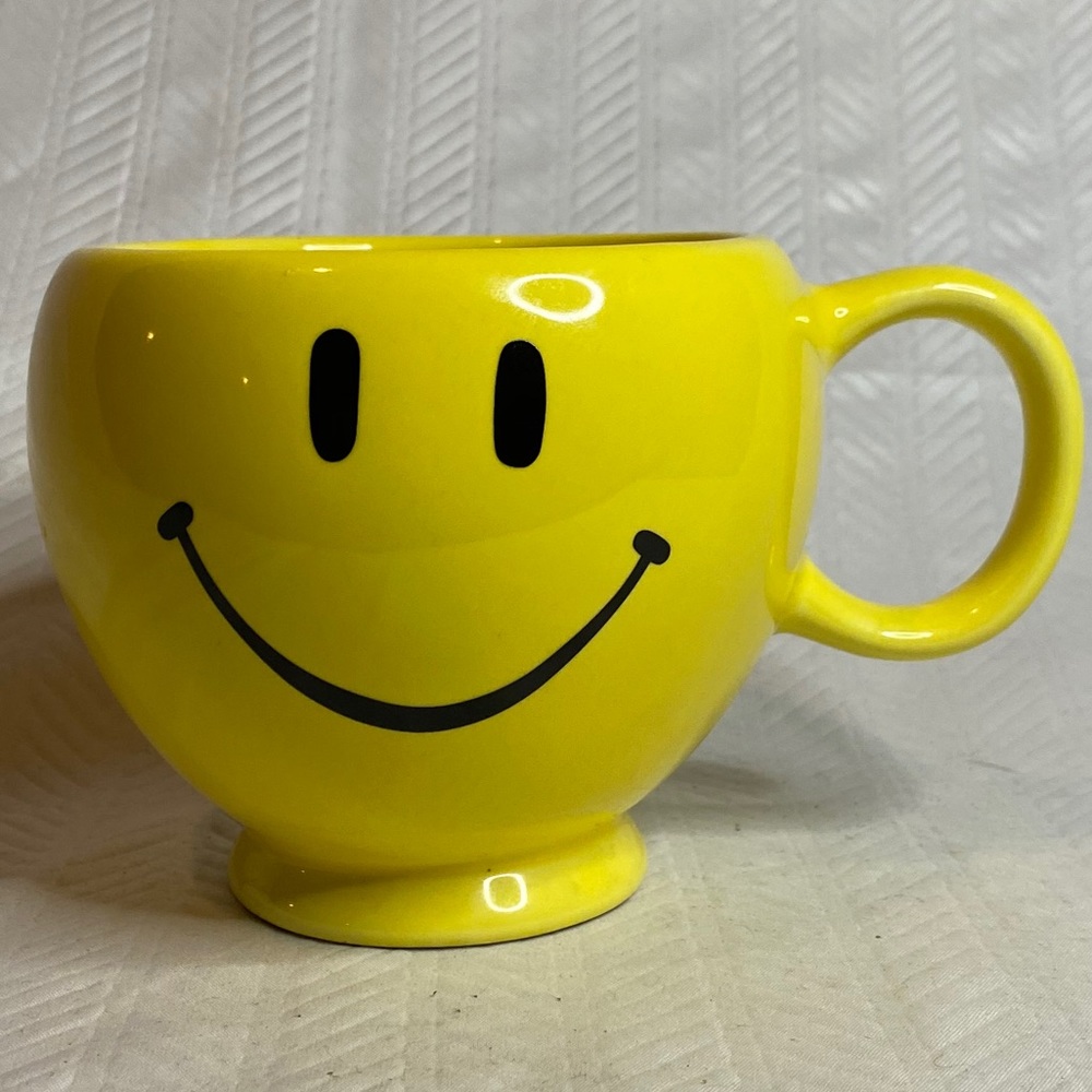 Teleflora smiley face mug large yellow cup planter